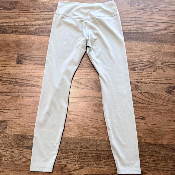 NWOT Nike Women's DRI-FIT Mid Rise Light Mint Green Leggings SZ Medium - Picture 2 of 6